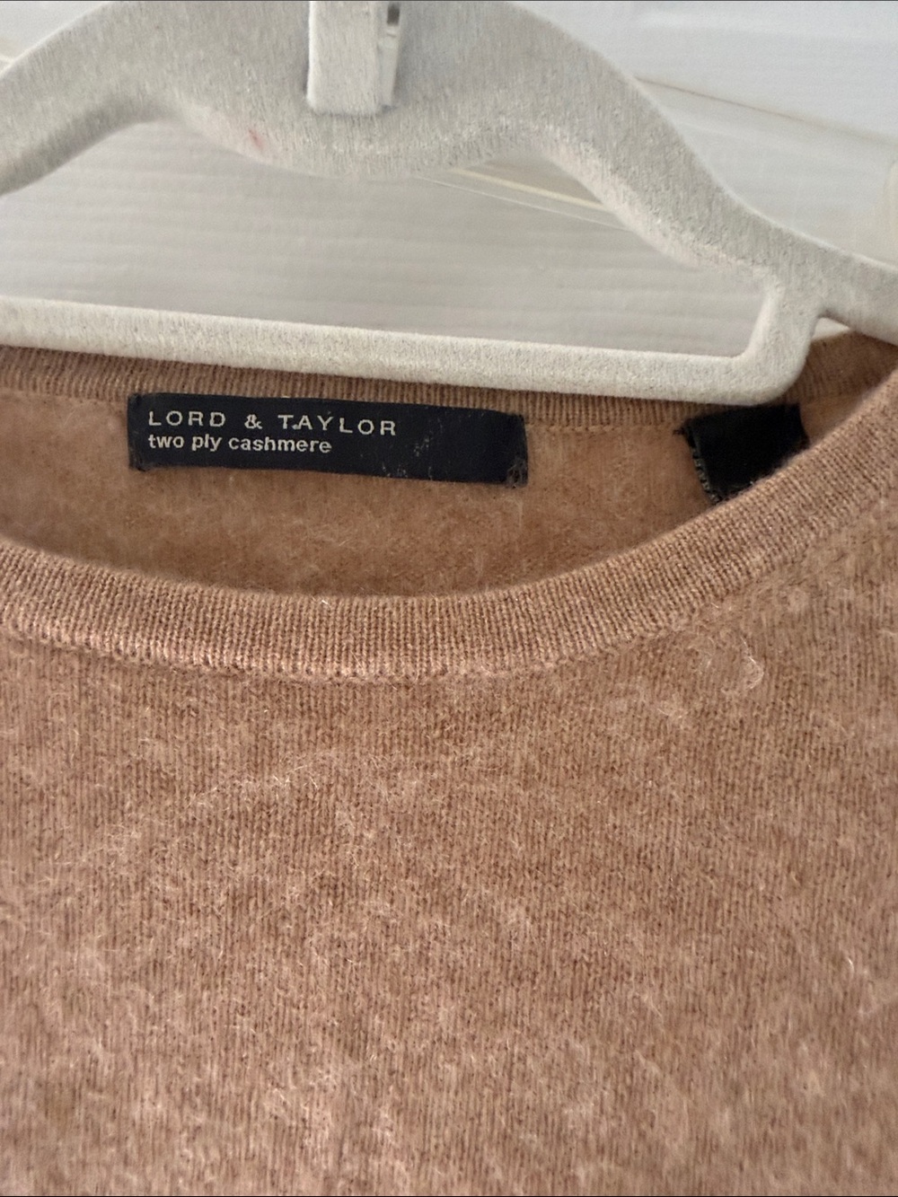 Lord & Taylor short sleeve 2 ply cashmere sweater color camel ,size XL - Picture 3 of 6
